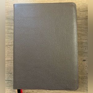 CSB Bible - Premium Goatskin, Verse-by-Verse Reference
